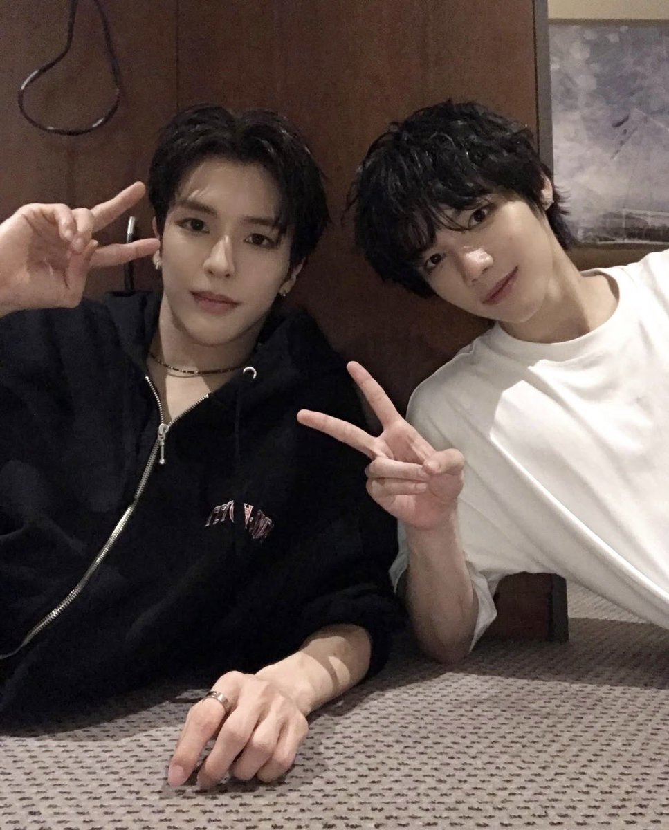 uxunhm's tweet photo. 송하민..🖤🤍 https://t.co/mn66e2KVIS