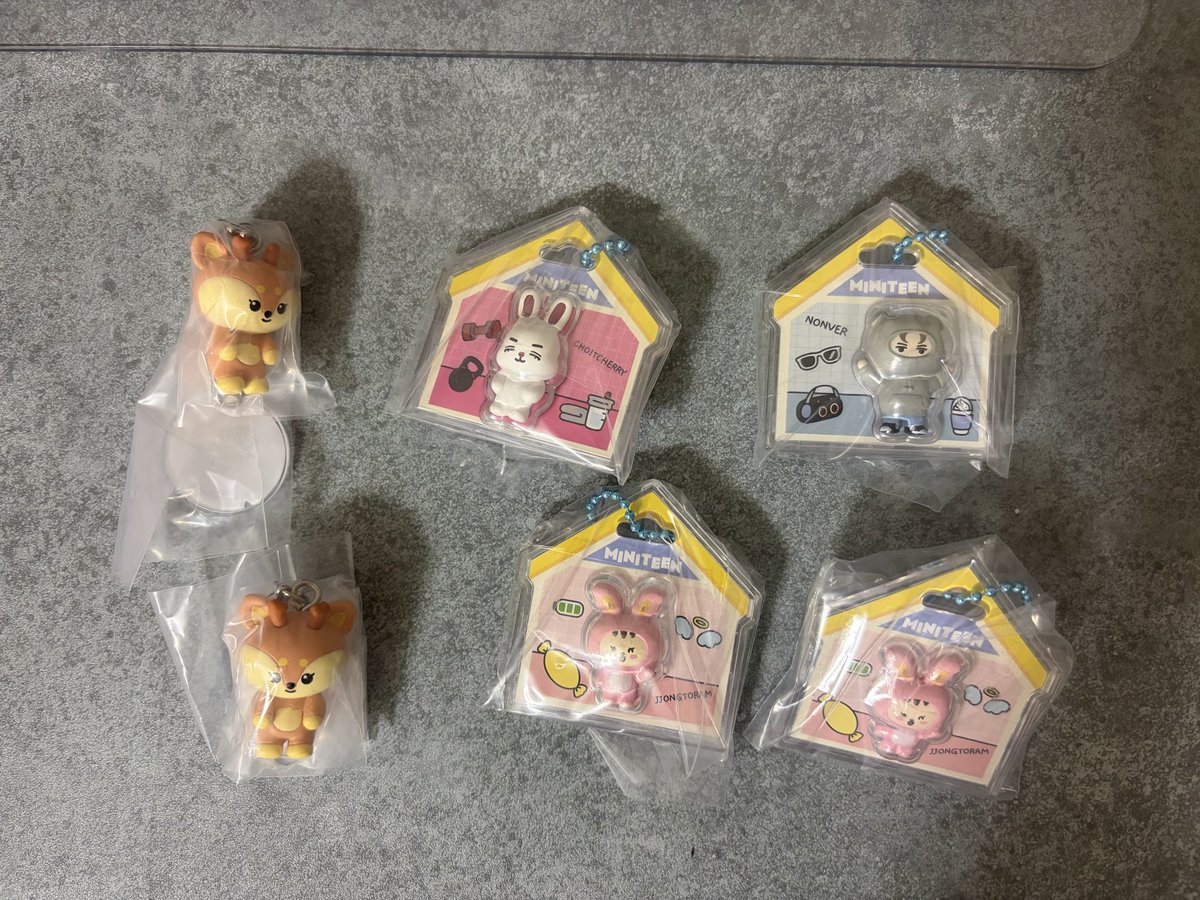 Somi__t's tweet photo. 💎miniteen 交換💎

♡miniteen パッケージチャーム
譲:🍒、👼👼、🐻‍❄️
求:🎮、🐸、🐶、🦦

♡miniteen マスコットチャーム
譲:🐰(⛓️、🦀)
求:👼、🍊

複数交換可能の方を優先させていただきます。

※郵送のみ

ご希望の方はリポストお願いいたします。 https://t.co/byBnaTYY83