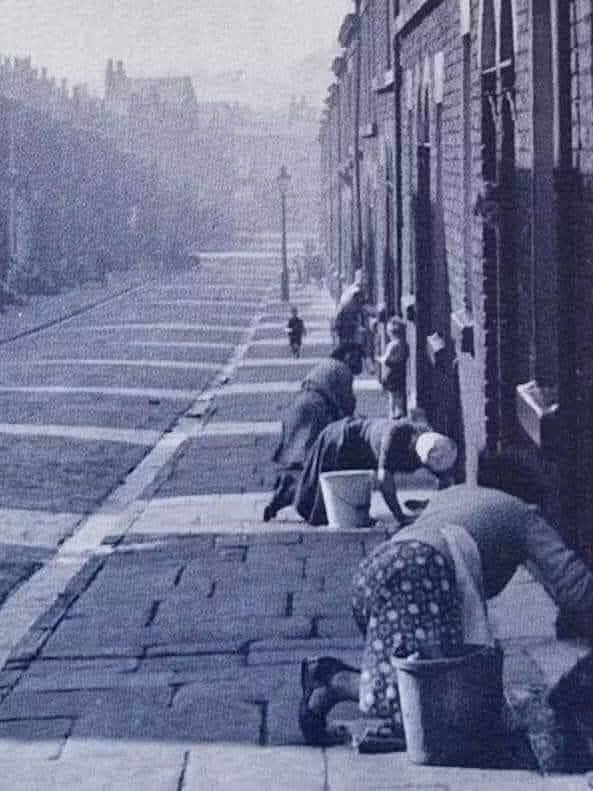 VinnieSull1van's tweet photo. Britons used to take more pride in our homes and communities than we or the government does today. https://t.co/oH3GaskX0Z