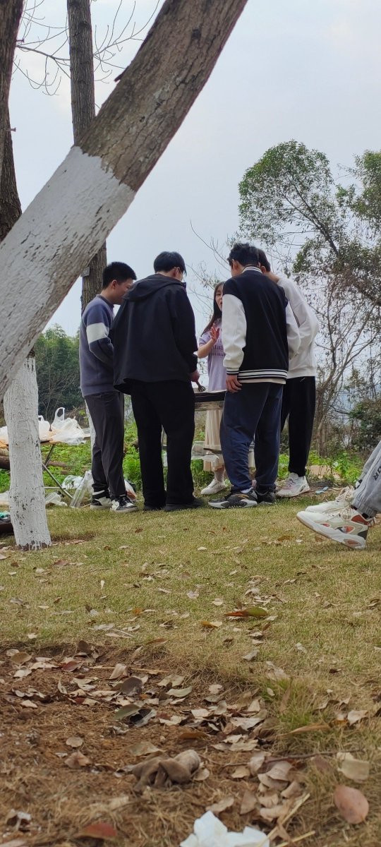 patrickhijman68's tweet photo. Join our neighborhood park clean-up this Saturday (9am-12pm)! Free snacks + great company—help us make our green space shine https://t.co/ozFA7aRQ9u