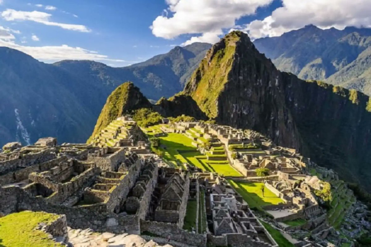 Agencia_Andina's tweet photo. 📅🏞 La ciudadela inca de Machu Picchu celebra el 7 de julio un acontecimiento clave en su historia y que colmó de alegría a los peruanos. ¿Qué ocurrió aquella inolvidable fecha y cuál es su importancia? https://t.co/xHx2x7SQA5 https://t.co/V8Ce4YS0K3