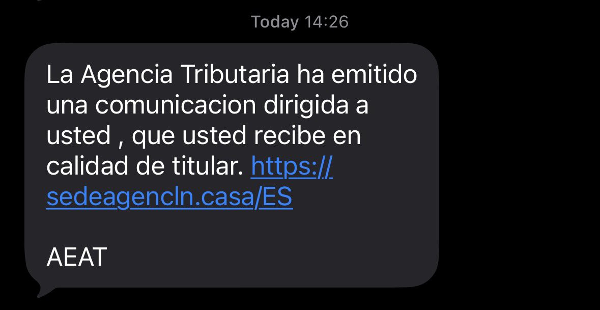 blindma1den's tweet photo. Ahora que los autónomos estamos en trimestrales habrán muchas estafas, como esta que me acaba de llegar y como me gusta el chisme, acompáñame a ver qué había en ella 👀 https://t.co/AaQxXHwfWm