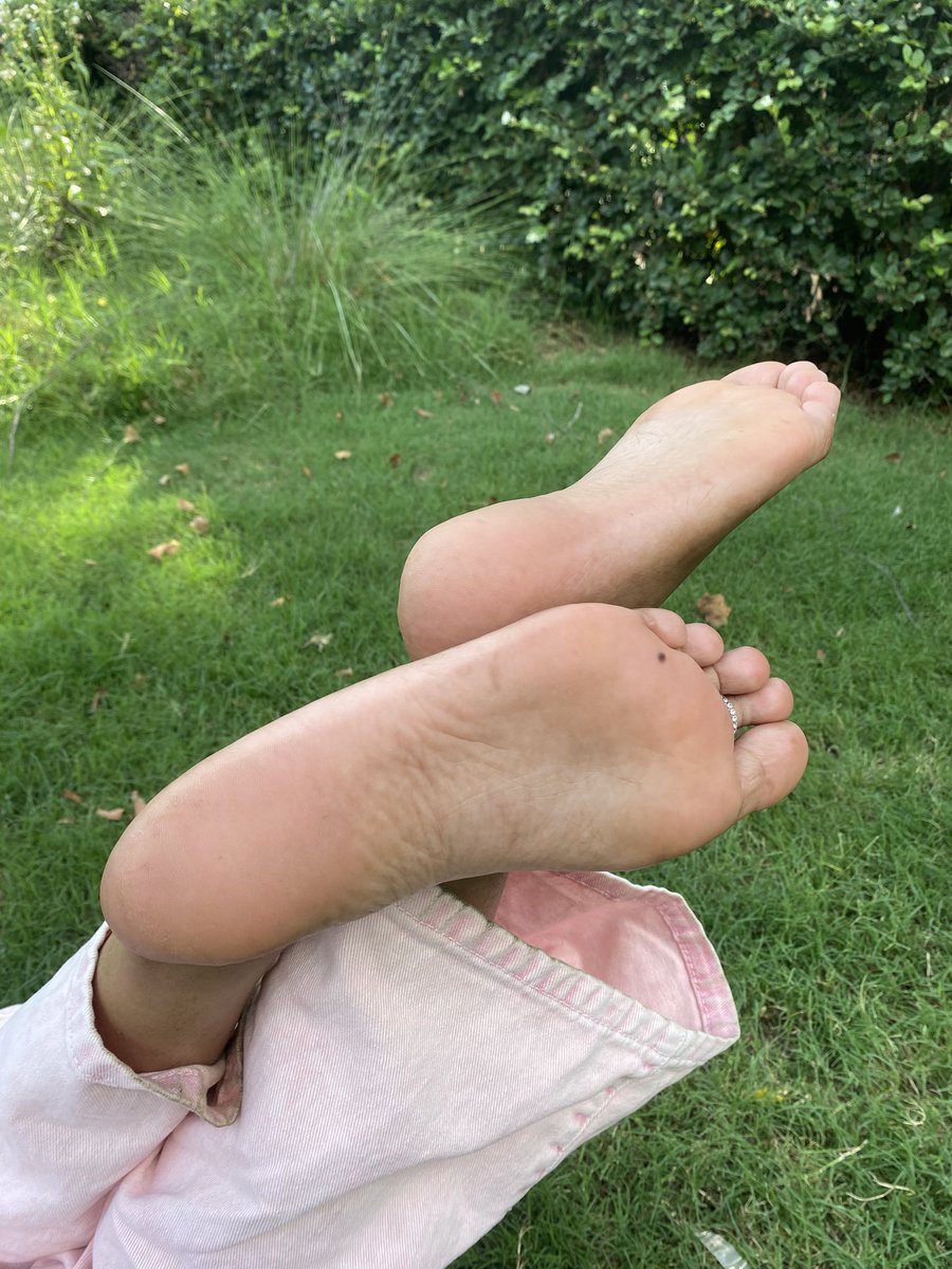pay4dani's tweet photo. @rt_feet noooo not yet 👀 https://t.co/o9NIoeLVGI