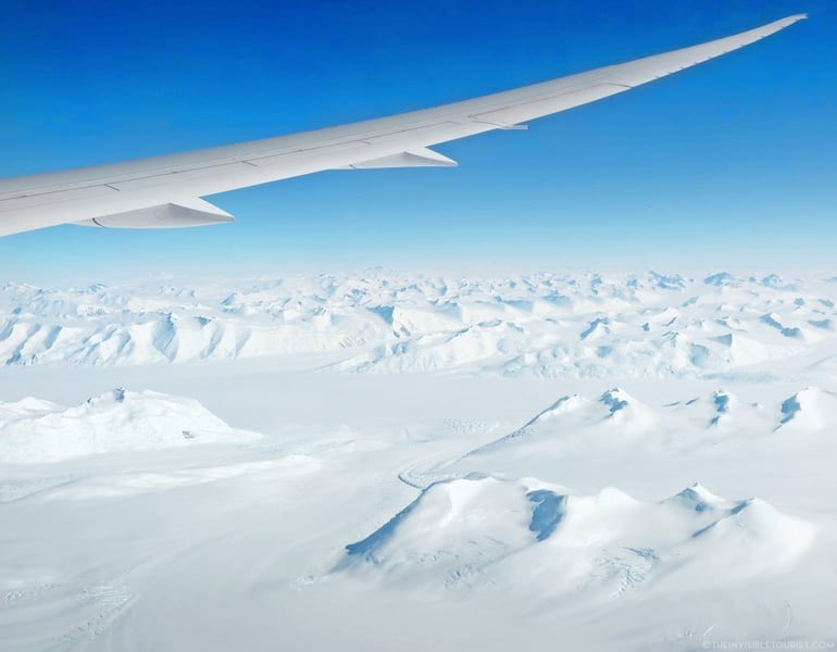 pitdesi's tweet photo. TIL you can do a day-trip sightseeing flight over Antartica on a Qantas 787

Fly from Australia, look out the window at Antarctica for 3-4 hours, fly home, never leaving the plane. 

Priced from $790-$6000 depending on where you sit, they rotate seating so everyone gets a view. https://t.co/6xxu1HcVPQ