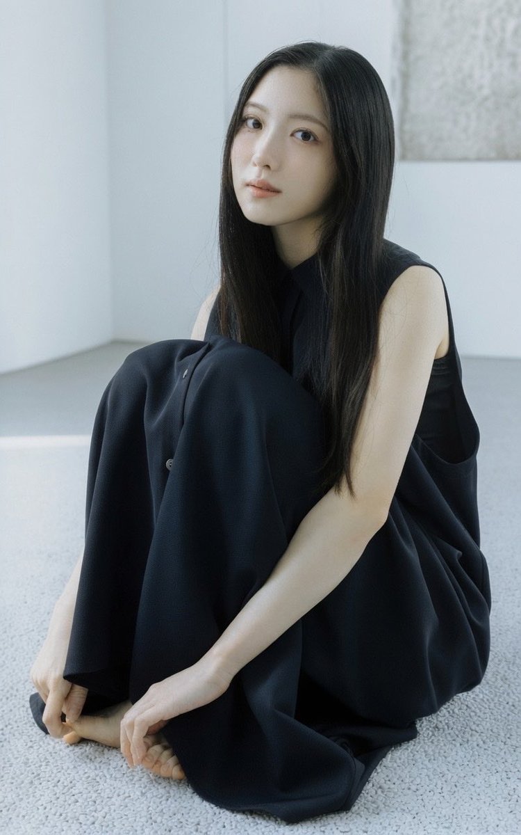LOVEidolSOLE's tweet photo. #櫻坂の足裏 https://t.co/KmP5FyxPn3
