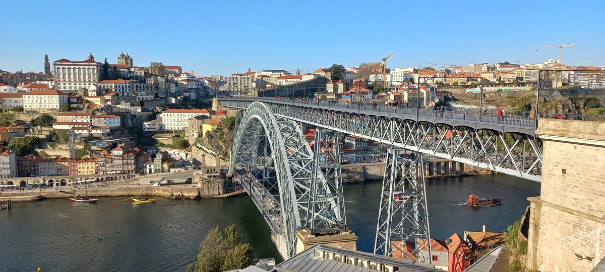 nancycappelli's tweet photo. #Oprto #Portugal 🇵🇹 #RecuerdoDeViaje #Wanderlust https://t.co/vxBjXSK8DG