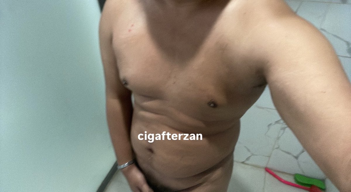 cigafterzan's tweet photo. mau peluk, cape bgt https://t.co/1ioFhAFHz8