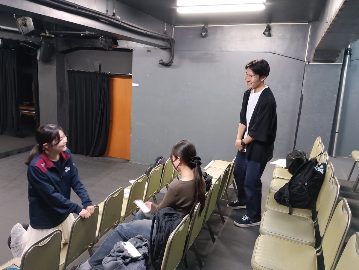 gekidankappa's tweet photo. 【かっぱ小屋入り！】

小屋入り4日目！
今日はテクリハでした。本番が近づいてきたという感じですね！
ここまで来たので体調を崩さないように気をつけながら頑張ります！

ご予約はこちらから！
https://t.co/HIkyTsq3ha

 #アップル・エンドロール
 #劇団かっぱ https://t.co/QTJBLG2src