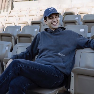 MatteoBocelli2_'s tweet photo. #NewProfilePic https://t.co/kHNK7REn2p