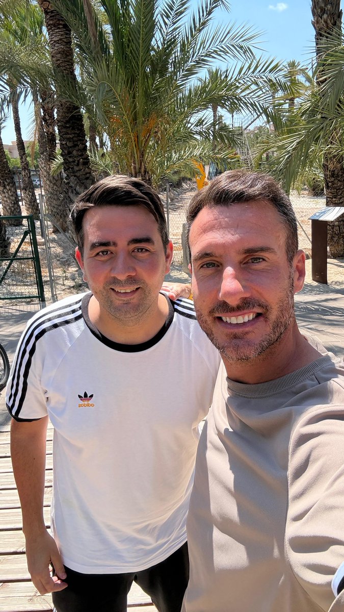 GallardoC87's tweet photo. 📻 Pròximament en el @PuntaPunt_ conversa sobre la vida del futbolista i el seu recent ascens amb el @CostaCity_ amb @Jonyboria https://t.co/TsFqyYxS7N