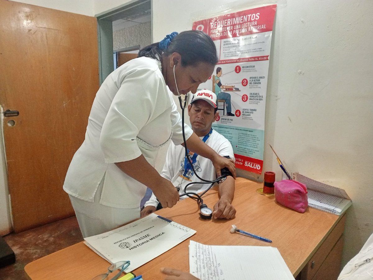 IpasmeOficial's tweet photo. En la Unidad Médica Casacoima reafirmamos nuestro compromiso con los afiliados, beneficiarios y la comunidad. Mantenemos activos nuestros servicios médicos esenciales para brindarles el cuidado, apoyo y la tranquilidad que merecen.

#Ipasme #Salud https://t.co/nL6tlJl4g2