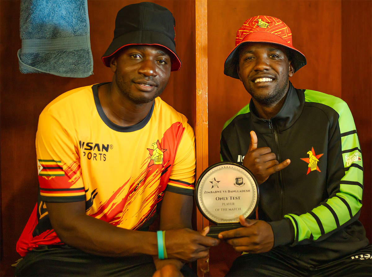 ZimCricketv's tweet photo. Back-to-back Test victories for Zimbabwe — vs Afghanistan (2025) won by an innings and 73 runs and vs Bangladesh (2026) won by an innings and 85 runs.

#ZIMvBAN #ExperienceZimbabwe https://t.co/gJxGMaS5uH