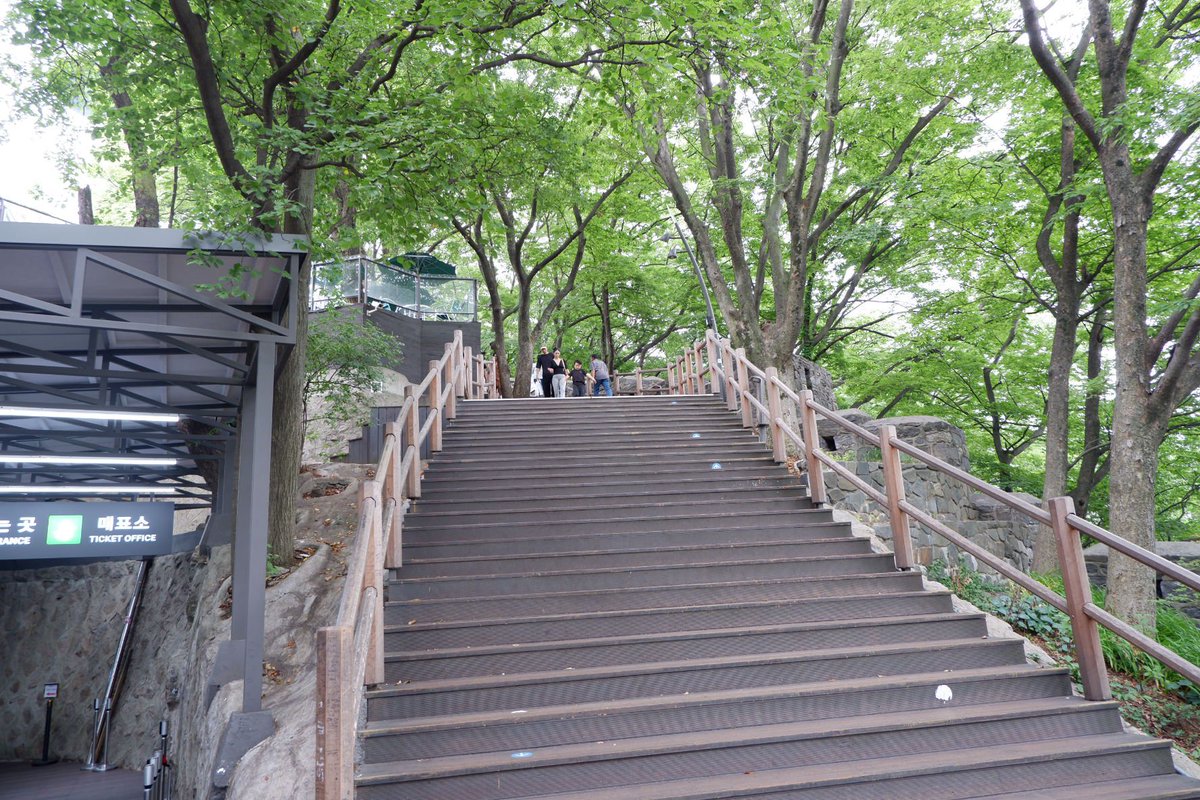 MilkQuirk's tweet photo. Ah yes, my once in a lifetime post in X. Here's some pics of my korea trip https://t.co/wvV50UVSm9