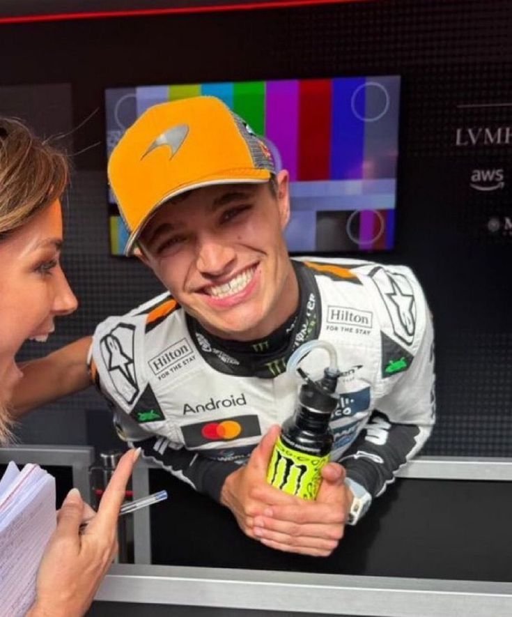 oIliebearman's tweet photo. why lando always do this smiley smiley lovey dovey face 😻🤏🏻 cutiepie lando norris kinyis kinyis https://t.co/XqdUKtzQQ4