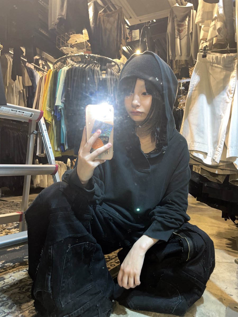 unnowly's tweet photo. リップ塗るの忘れがちだから幸薄顔になる https://t.co/sAu2aiiFW4