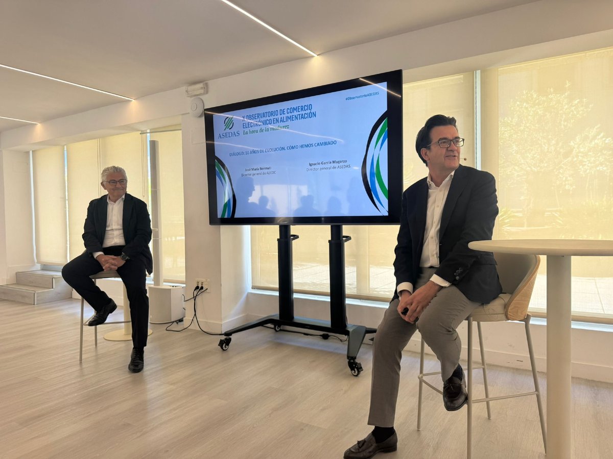 Mercasa_mercas's tweet photo. 📊 Hemos asistido al #XObservatorio de Comercio Electrónico en Alimentación, de @ASEDAS_ORG, bajo el lema "La hora de la madurez"

🛒 Un espacio para analizar cómo evolucionan los hábitos de compra y los retos del comercio alimentario en un entorno cada vez más omnicanal https://t.co/OMCR4lvQko