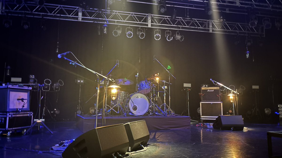 __fu_43's tweet photo. 2026.7.2 35.7 ONEMAN LIVE 2026 "to-ten”
📍 Spotify O-EAST

何度ライブに足を運んでも不安も傷も消えなくて なんだかな〜🌀なんていつも思ってたんだけど 生きて顔を合わせるだけで また生きるを選択できる 少しずつ忘れて薄れて しあわせになりたい！ しあわせだと思いたい⋆✦ https://t.co/SBFNAQj3q8