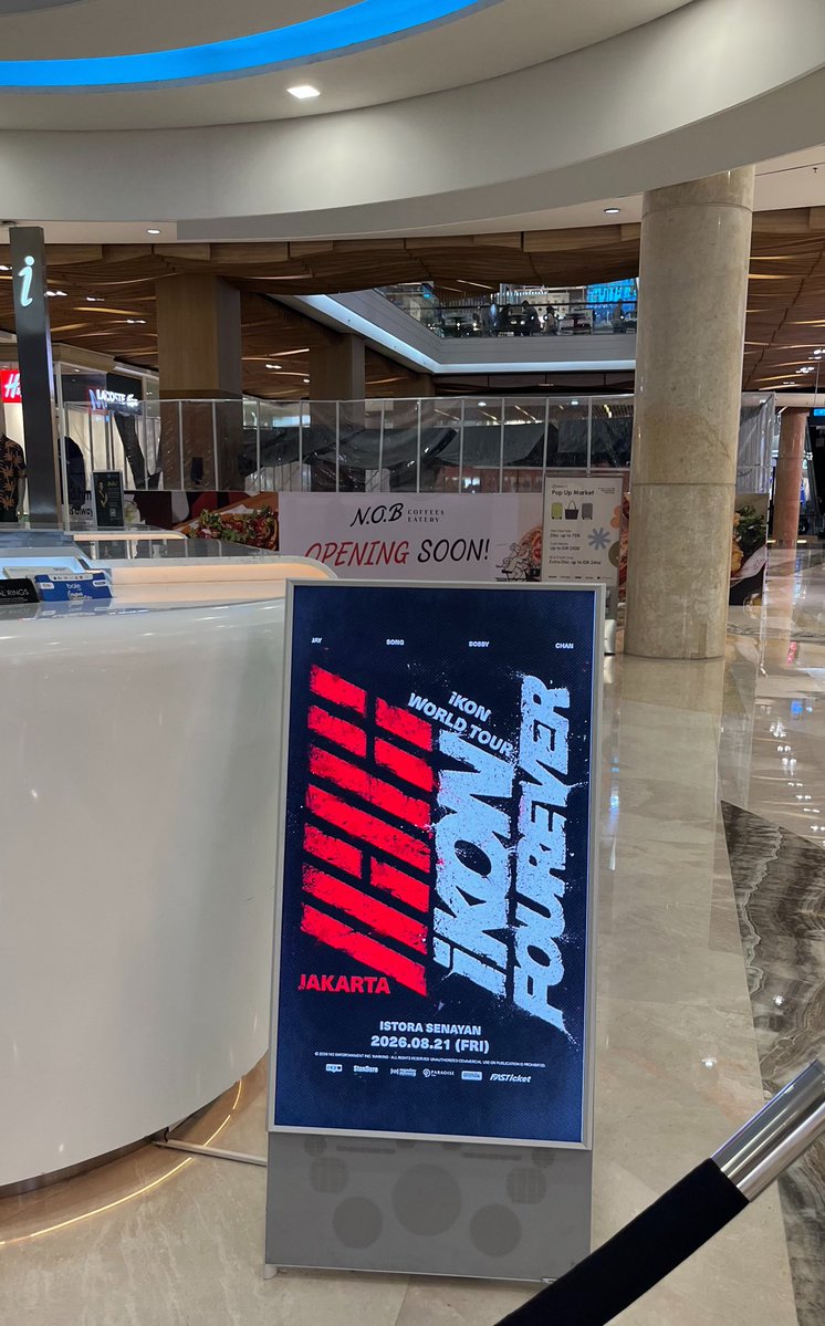 hibabbygirl's tweet photo. yuhuuu lokasi ads iKON FOUREVER WORLD TOUR in JAKARTA di kokas ada di :
- lt. GF @ concierge central lobby (deket Michael Kors) 
- lt. 1 @ PG Card Lounge
- lt. LG @ concierge East Lobby (deket kfc) 

@iKONIC_143 @withusind https://t.co/H7GDAOWq9E