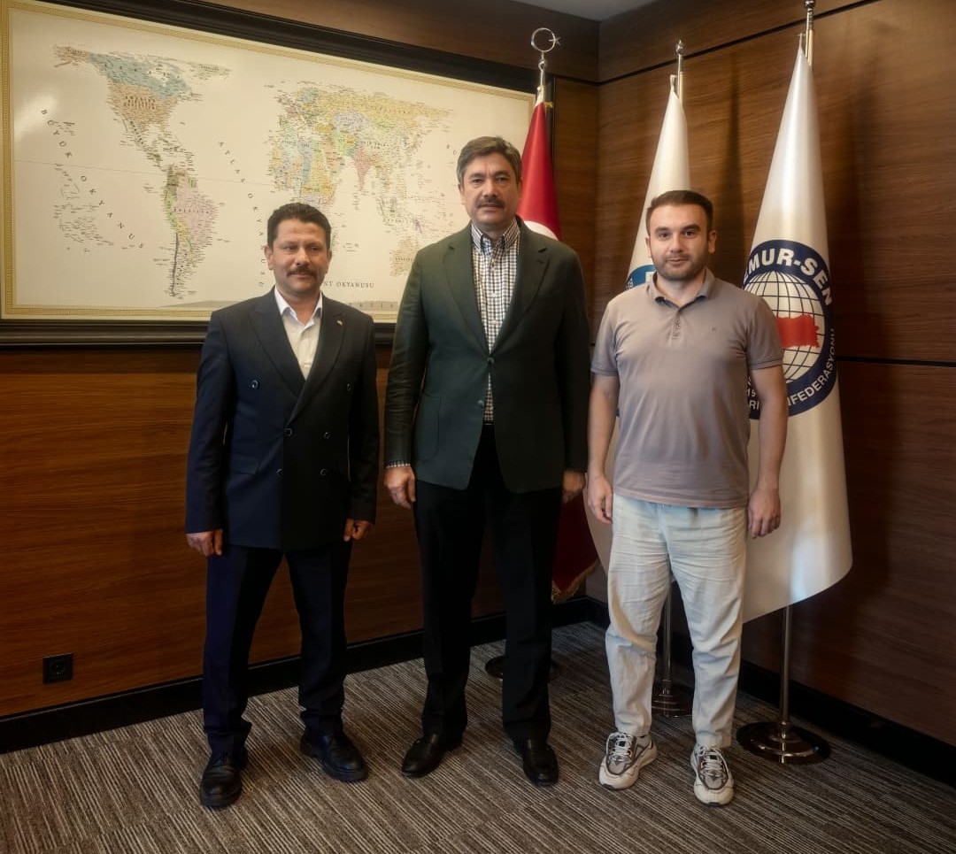 Bem_Bir_Sen's tweet photo. Genel Başkanımız
Levent Uslu

Ordu Şube Başkan Vekilimiz
Zafer Öztürk ve Yönetim Kurulu Üyemiz

Gümüşhane İl Başkanımız
Derviş Demir ve Yönetim Kurulu Üyelerimiz ile

Eskişehir Şube Yönetim Kurulu Üyemiz
Yıldırım Yılmaz ve Tepebaşı Belediyesi İşyeri Temsilcimizi

Genel Merkezimizde misafir ederek sendikal çalışmalar, yerel yönetimlerdeki güncel gelişmeler üzerine istişarelerde bulunuldu.

#BizBüyükBirAileyiz