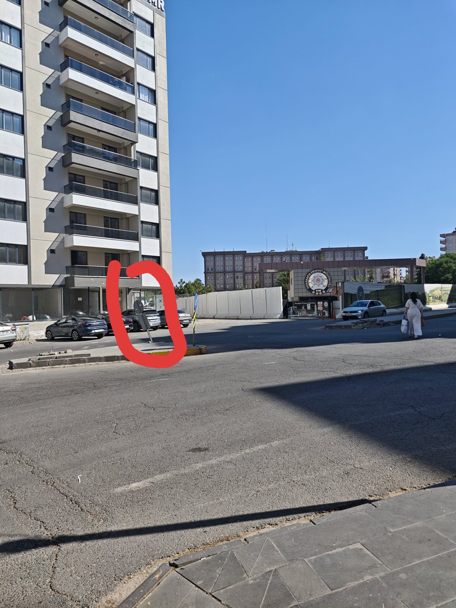 bombacimlym5's tweet photo. Aracımın yeri nasıl arkadaşlar...

Orada ne güzel nargile içilir değil mi? https://t.co/5GuZnicyAZ