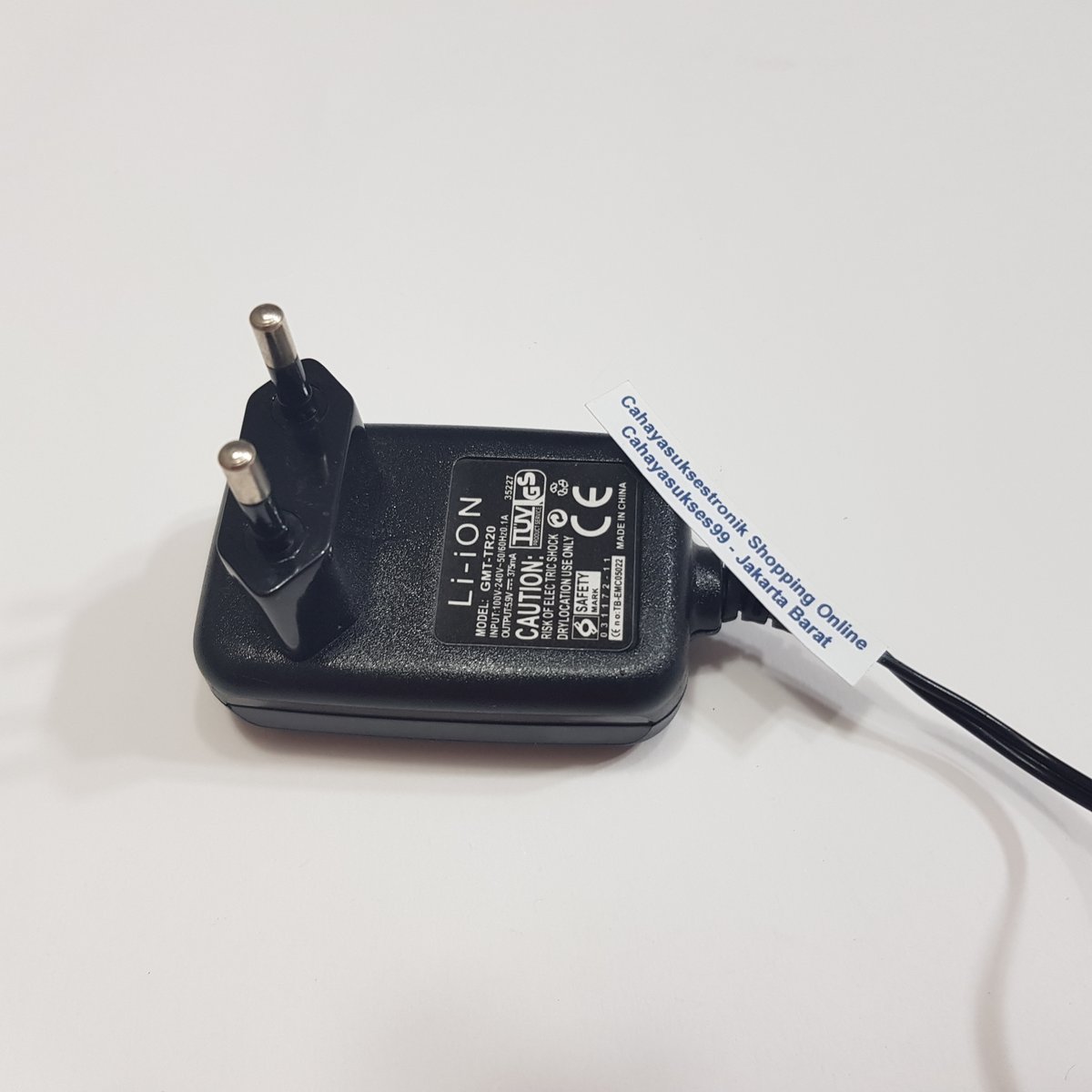 cahayasukses99's tweet photo. Charger Motorola C115 C155 C118 C261 T190 W220 T2288 C380 Cas HP Jadul Handphone Vintage GRATIS ONGKIR Seluruh Indonesia
https://t.co/iCrRSATCkK
.
#charger #travelcharger #aksesorishp #accessories #cellphones #mobilephones #cashape #handphone #cahayasukses99 #cahayasuksestronik https://t.co/xXJfZCjEOl