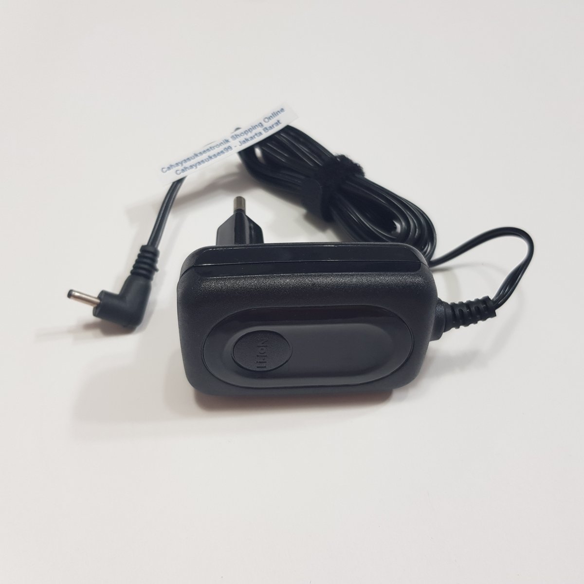 cahayasukses99's tweet photo. Charger Motorola C115 C155 C118 C261 T190 W220 T2288 C380 Cas HP Jadul Handphone Vintage GRATIS ONGKIR Seluruh Indonesia
https://t.co/iCrRSATCkK
.
#charger #travelcharger #aksesorishp #accessories #cellphones #mobilephones #cashape #handphone #cahayasukses99 #cahayasuksestronik https://t.co/xXJfZCjEOl