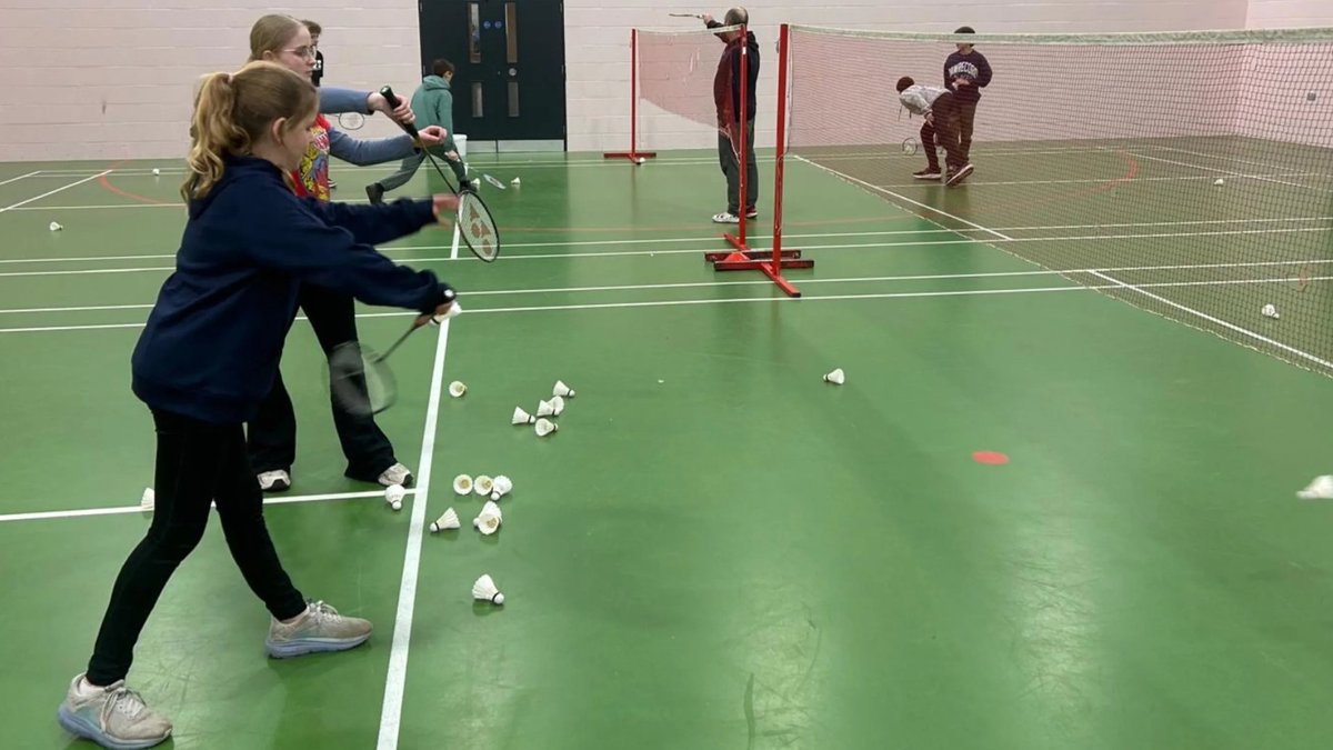 BadmintonEnglnd's tweet photo. South Craven Shuttle Academy leading the way in junior participation🤩

Thanks to Badminton England's development fund, South Craven Shuttle Academy has injected a new lease of life into West Yorkshire's junior badminton scene🙌

Read more here- https://t.co/KuMnoMUrMu https://t.co/5D9qTNFShg
