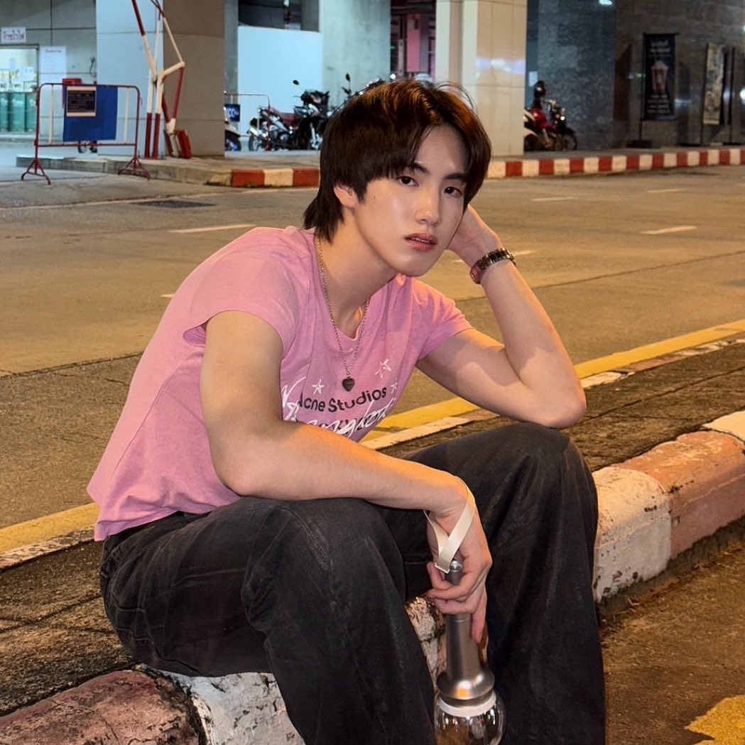 789beus's tweet photo. is newgel 06 in need of a brother? https://t.co/AIyUmjfRhh