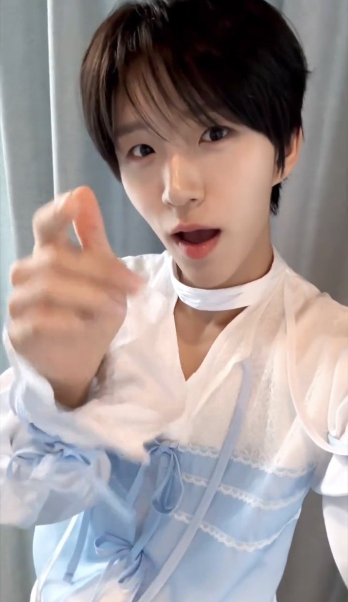 2005062i's tweet photo. 니가좋아~ https://t.co/j5qjAhSXye