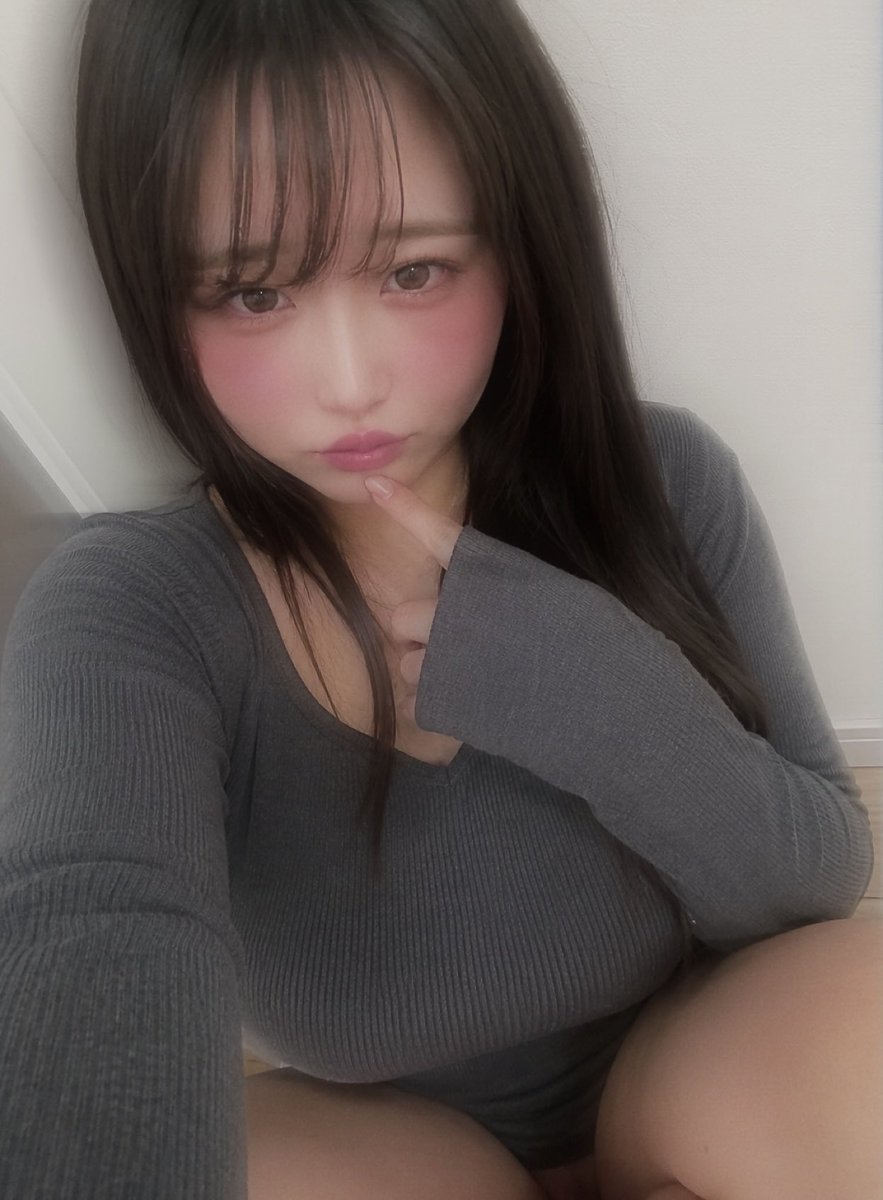 nemui482's tweet photo. じーーー。 https://t.co/bNHAme7Jri