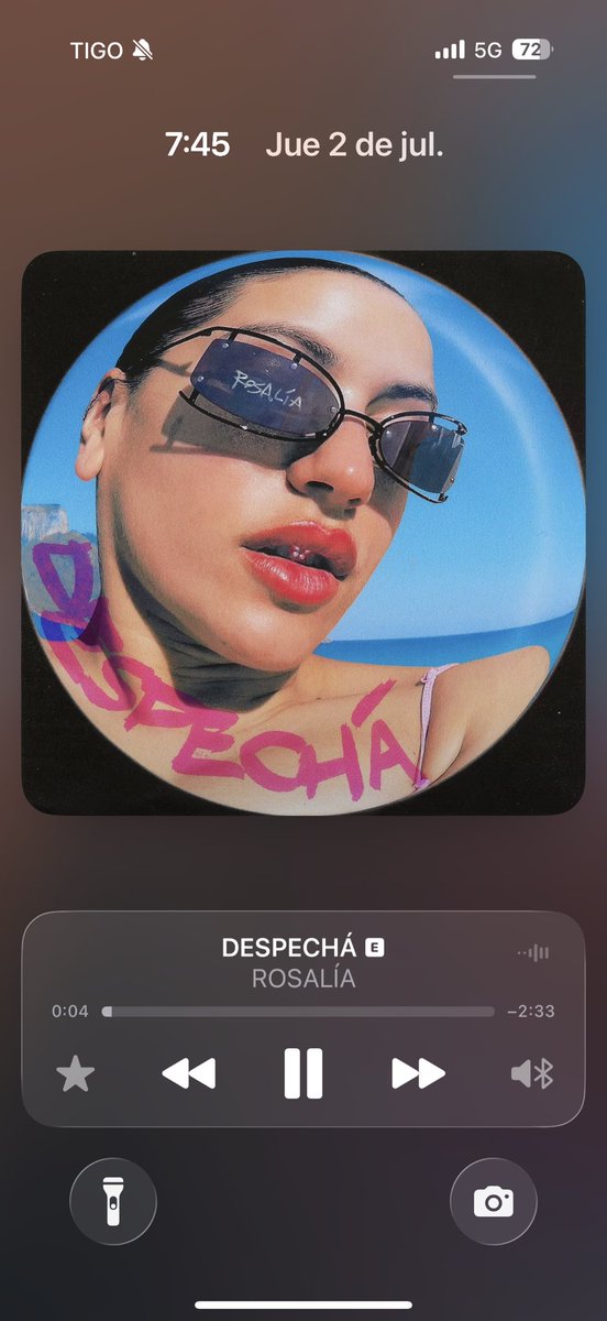 piange_diamanti's tweet photo. el concepto de que mis madres lanzaron los hits más icónicos del verano https://t.co/iCkEeQwgCe