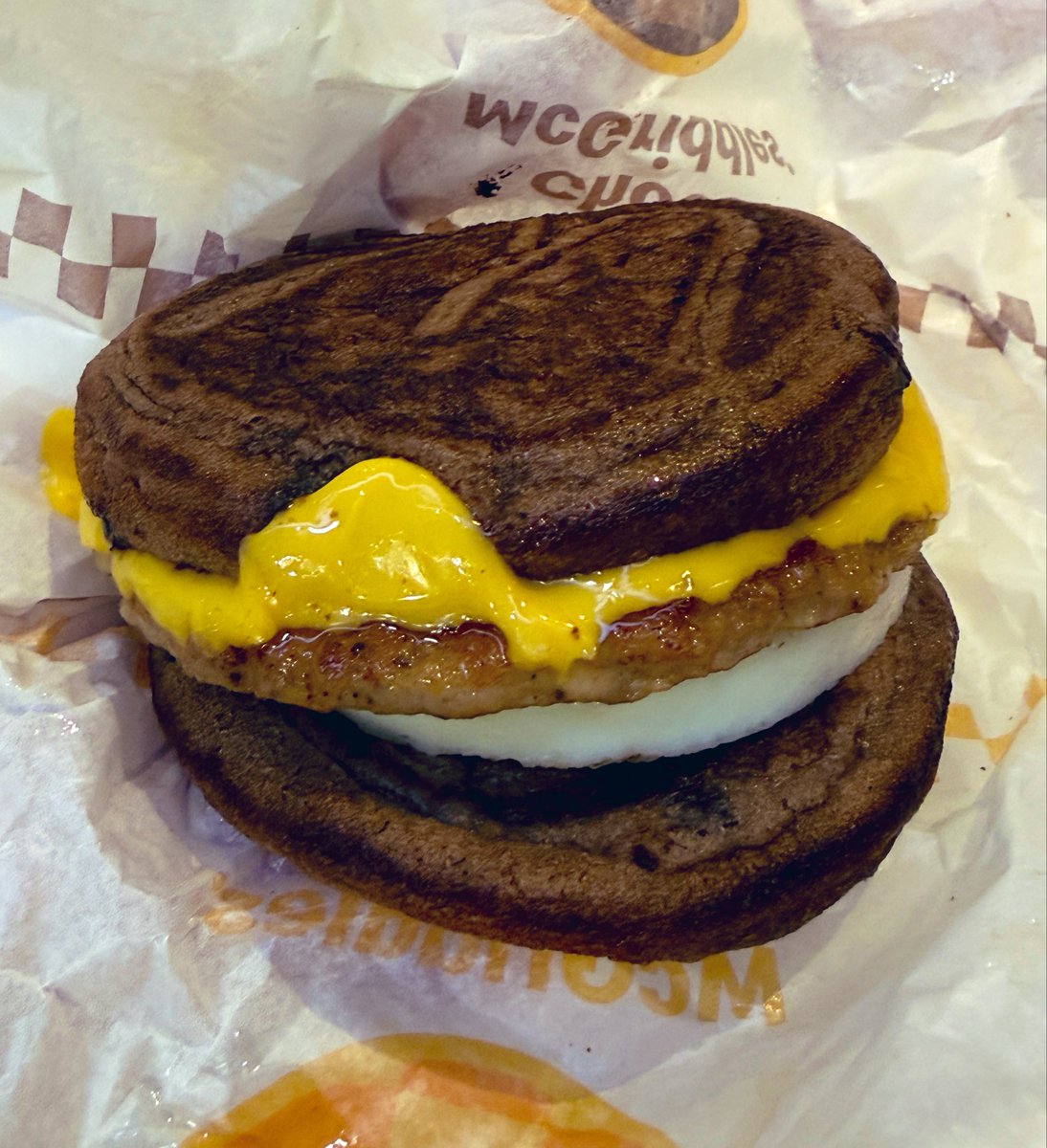 zipzap519's tweet photo. NEW‼️Choco McGriddles 🍫🥞😍😍 https://t.co/5vUWAYgqkZ