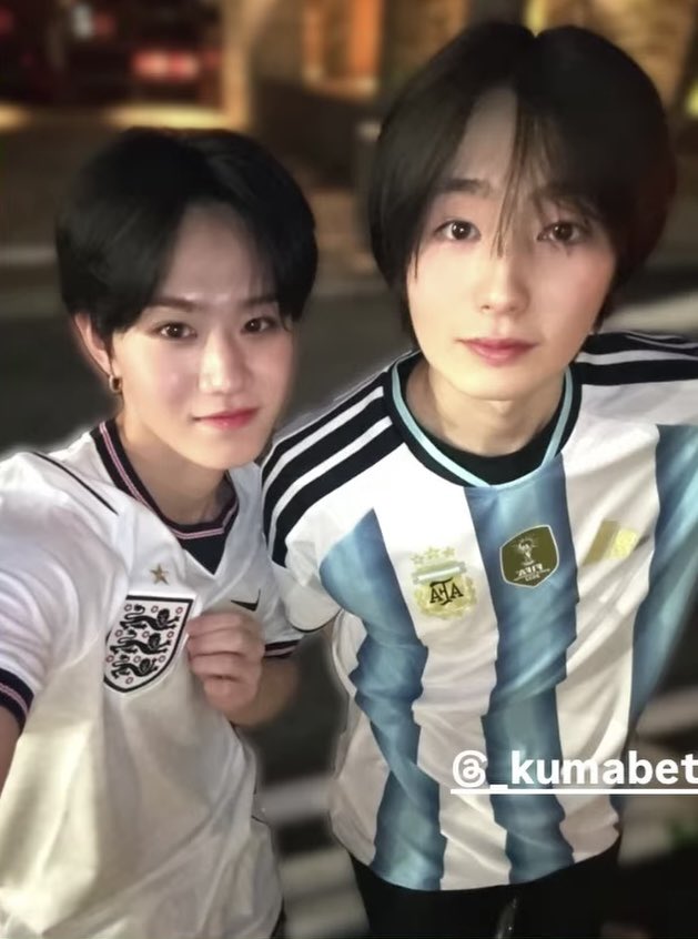 Sora485662Sora's tweet photo. 熊部拓斗がお友達とユニフォームを着ながらサッカー観戦してる事実に感謝 https://t.co/BejC7vEZrP