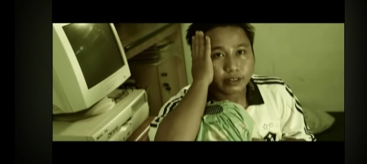 sapiensius's tweet photo. 2012 :
Dengerin lagunya wali cari jodoh sampai hafal di luar kepala. 

2026: 
Malah sekarang gua yang jadi pemeran utama bjirr.

Dulu rencana umur 25 udah nikah sekarang malah molor sampai 28 🤣🤣 https://t.co/2MJ59NWYgL