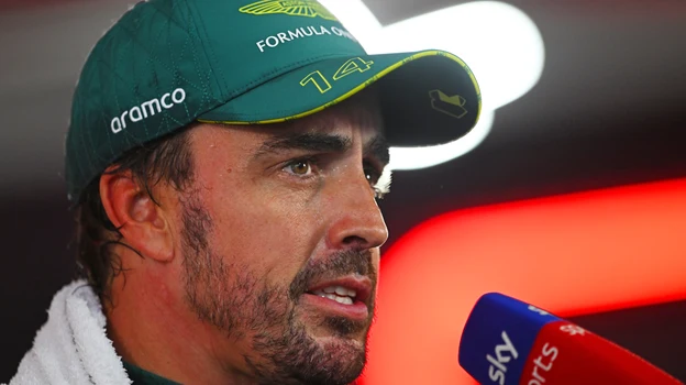 Nachez98's tweet photo. 🚨 Fernando Alonso habla de UN PLAN

💥 "Vamos a mejorar, VAMOS A GANAR CARRERAS, no este año, solo es EL PRIMER PASO DEL PLAN, no puede ser el último”

"Los aficionados quieren que ganemos carreras y luchemos por el campeonato, así que no creo que este año"

👉 "Si mejoramos en Hungría creo que hay un camino muy claro para 2027"

📰 AS