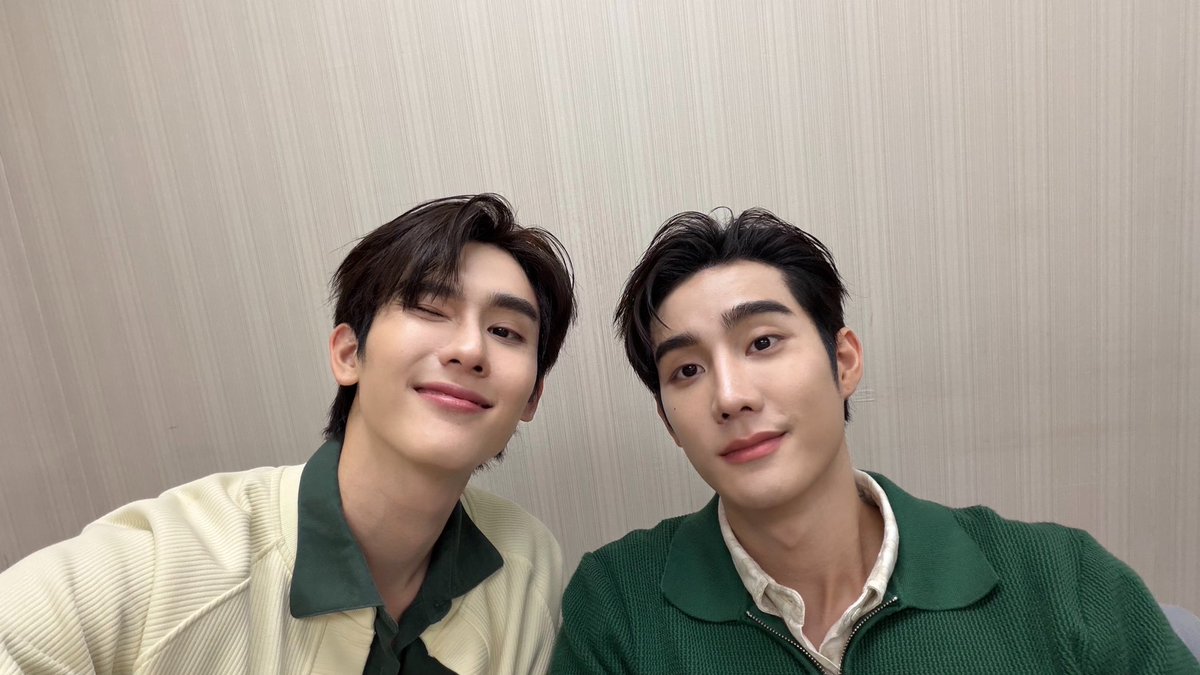 kasibook's tweet photo. ขอบคุณทุกคนที่เข้ามาจอยไลฟ์กับพวกเราวันนี้นะครับบ ถึงบ้านปลอดภัย นอนหลับฝันดีฮะ
FORCEBOOK WITH DRG
#DrgxForceBook https://t.co/Q3Y6lkiFNb