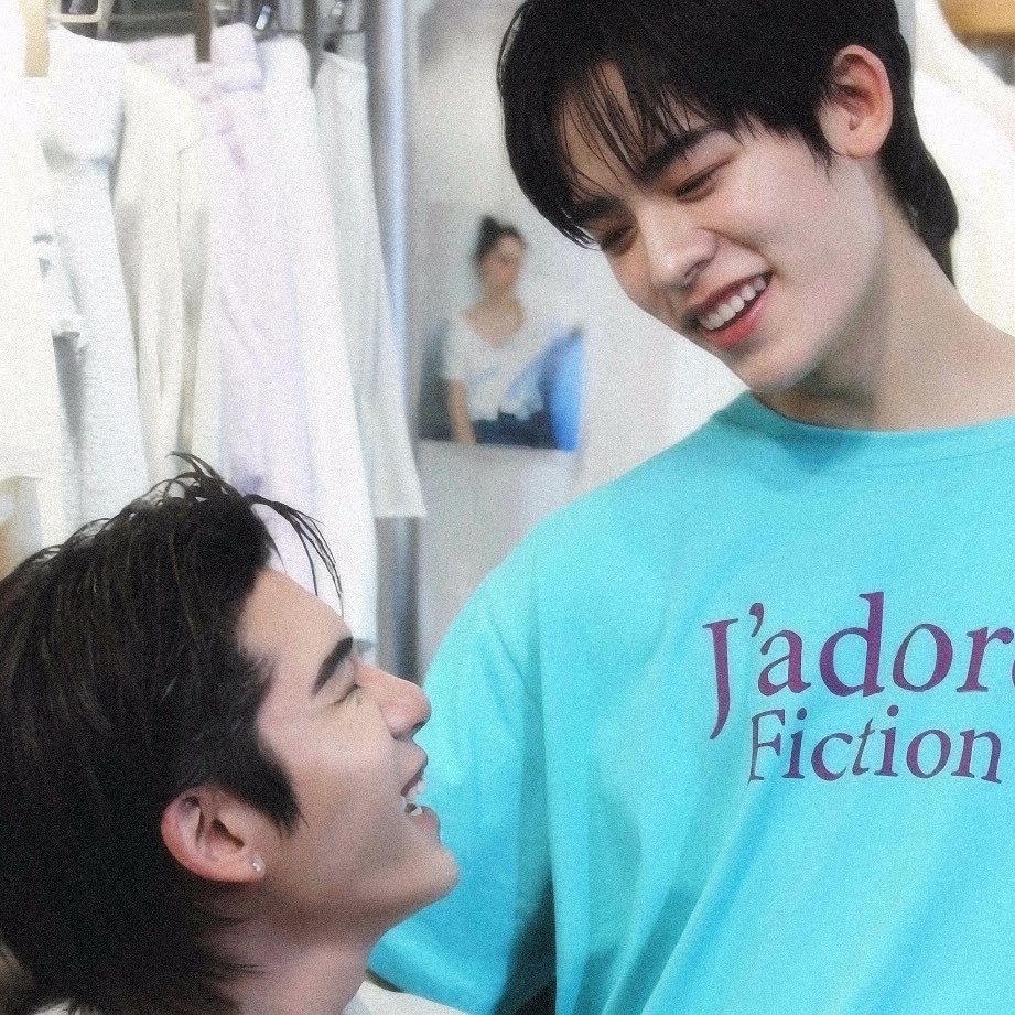 imyginkgo's tweet photo. จี๋จี๋ช้อนตา ดาเมจ + 1000000000000000000000 ( t t ) อิจฉาครับป๋อเป็นผ่ม ผ่มก้อยิ้ม https://t.co/Lm8w92Djc1