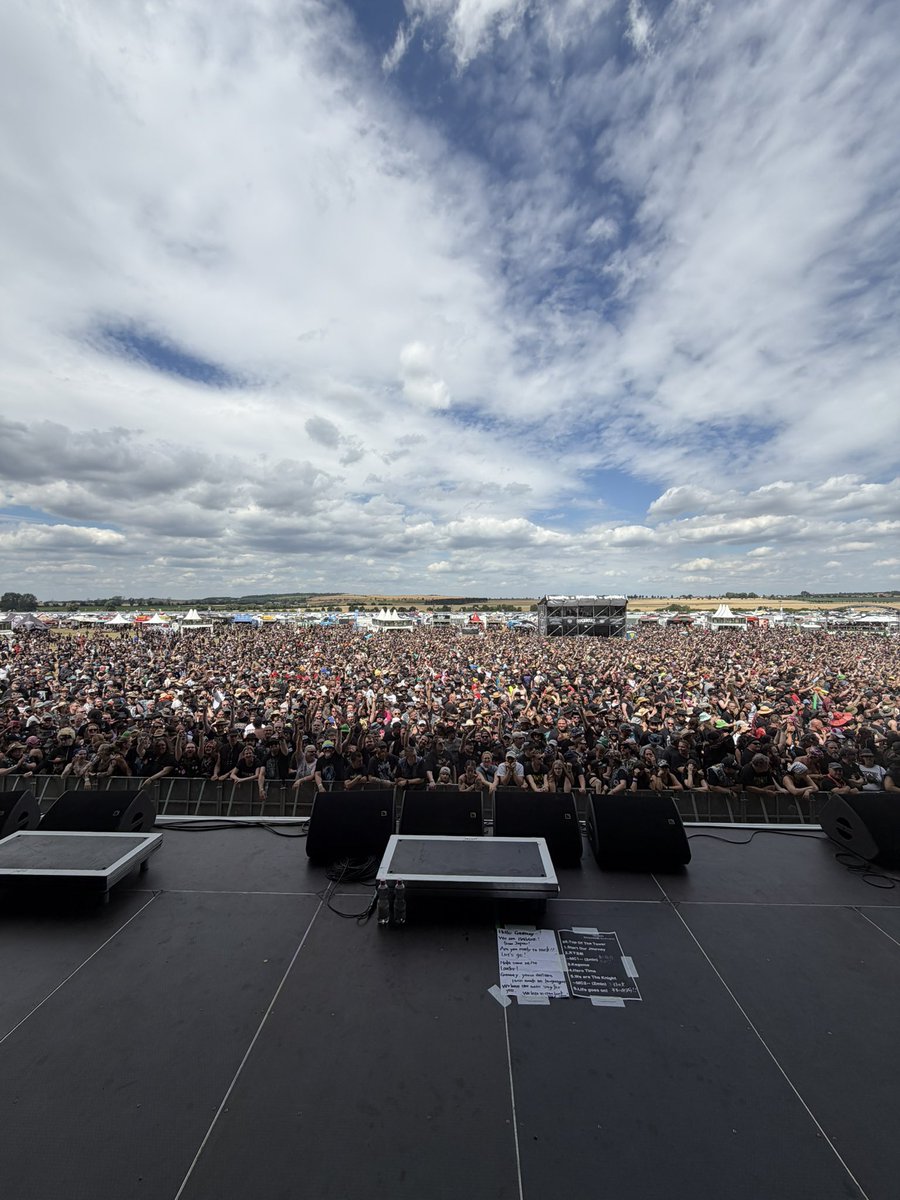 nagi_hagane's tweet photo. ROCKHARZ FESTIVAL

演奏して来ました！！
最高に楽しめました🇩🇪

でかかった、、、！

#HAGANE
#凪希 https://t.co/qkpz39FdOD