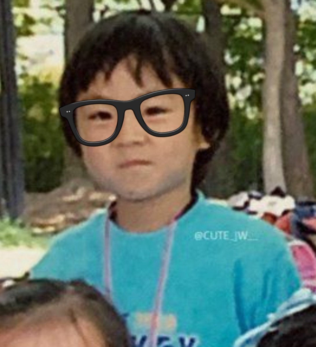 woncattos's tweet photo. a BABY               😽           still a BABYYY https://t.co/GCllb4ptYi
