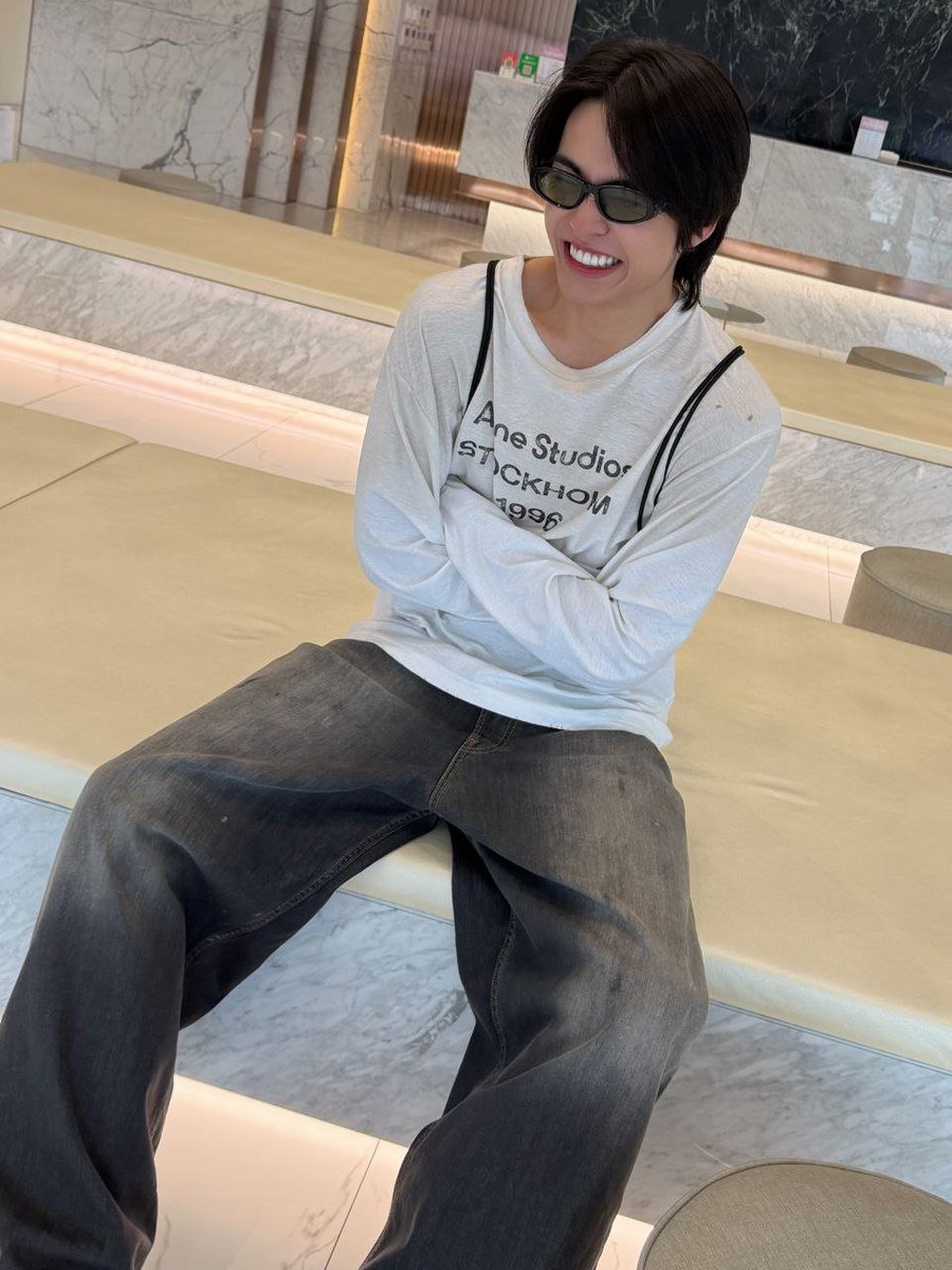 whinemoh's tweet photo. boom,your smile is so sweet ,so gentle ,and so beautiful 💜🧸

#besevboom https://t.co/C5MiwdHdf5