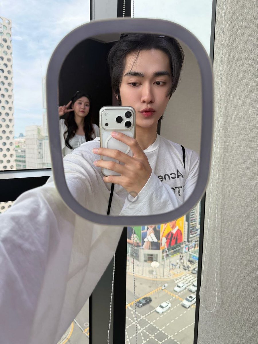 whinemoh's tweet photo. boom,your smile is so sweet ,so gentle ,and so beautiful 💜🧸

#besevboom https://t.co/C5MiwdHdf5