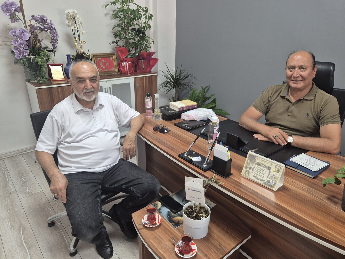 NazmiAvci11's tweet photo. İnhisar Eski Belediye Başkanı ve Odunpazarı meclis üyesi Mehmet Kepez Beyin hayırlı olsun ziyaretleri için kendilerine teşekkür ediyorum. https://t.co/atpigyGSg2