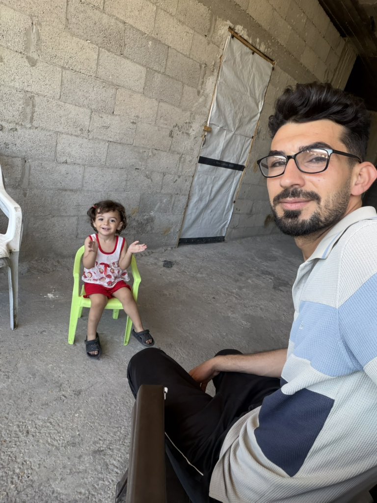 Mo7ammed_jawad6's tweet photo. We are still alive in Gaza… 🥹🇵🇸

Despite everything, we are still trying to hold on.

If you see this photo, please don’t scroll past in silence.

Write anything — even a single dot means so much to us and reminds us that we are not alone. 🥹💔🙏 https://t.co/VYOCdtZZns