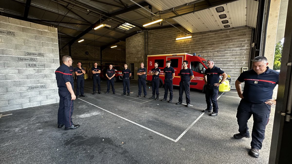 sdis47's tweet photo. Départ d’un demi‑GIFF du SDIS 47 vers Port Lauragais pour rejoindre le SDIS 64 et renforcer la colonne Écho engagée sur les feux de forêts dans l’Hérault et l’Aude.
#sdis47 #fdf
GIFF Colonne_Echo https://t.co/CN9BT2fORC