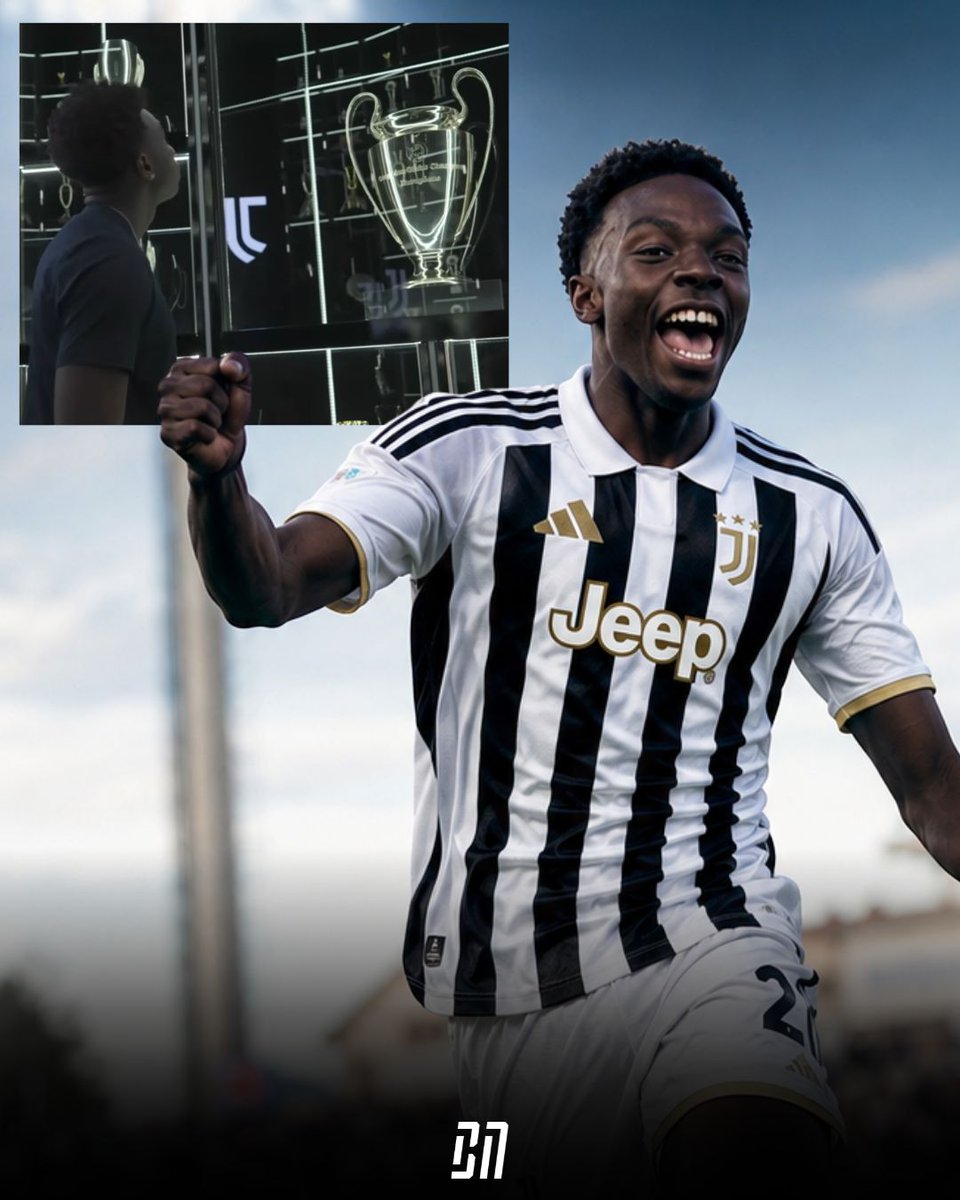 ilbianconerocom's tweet photo. Nel suo primo giorno alla Juventus, Ekhator ha visitato il J|Museum per conoscere la storia del club ⚪⚫ https://t.co/OuMlz4cjmj