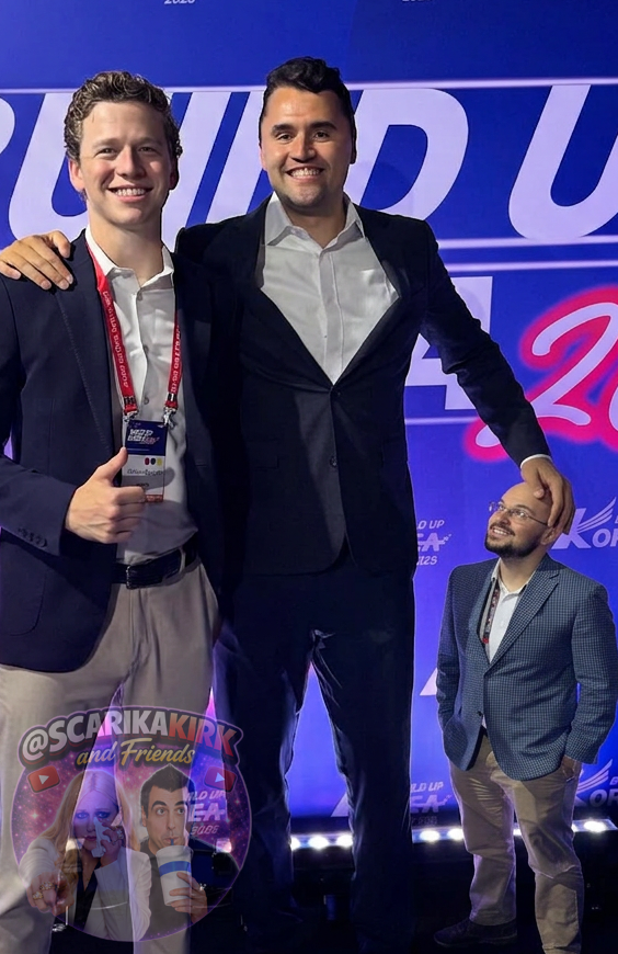 ScarikaKirk's tweet photo. From our house, to yours, here is a little gift.

Literally, little. 

Enjoy. It's little @BlakeSNeff https://t.co/9Waovh4LQJ