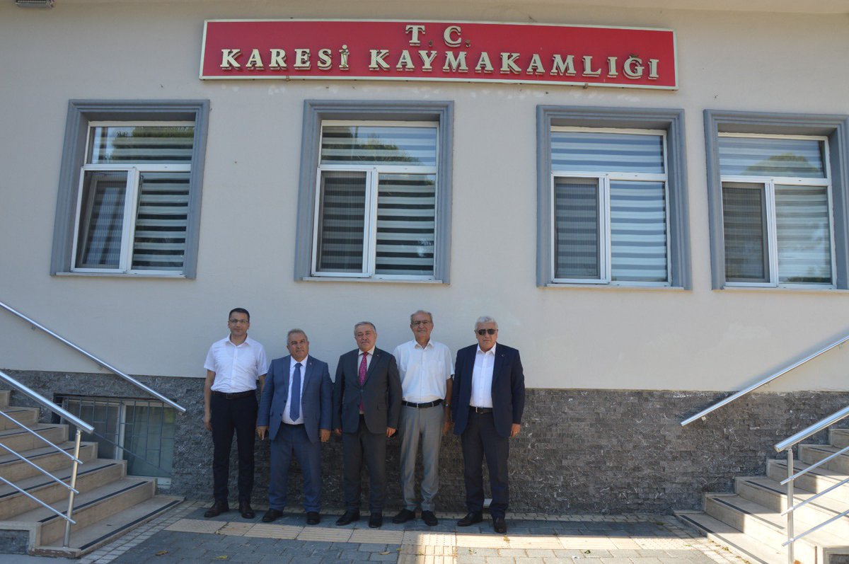 mustilhan's tweet photo. Kıymetli meslek büyüğüm Karesi Kaymakamı Metin Arslanbaş abimiz ilimizdeki görev süresini doldurarak İzmir Dikili Kaymakamı olarak atandı. 
Birlikte çalıştığımız sürede kendisinden çok şey öğrendim. 
Yeni görev yerinde kendisine sağlık ve kolaylık diliyorum🙏 https://t.co/nLWG2wJQSo