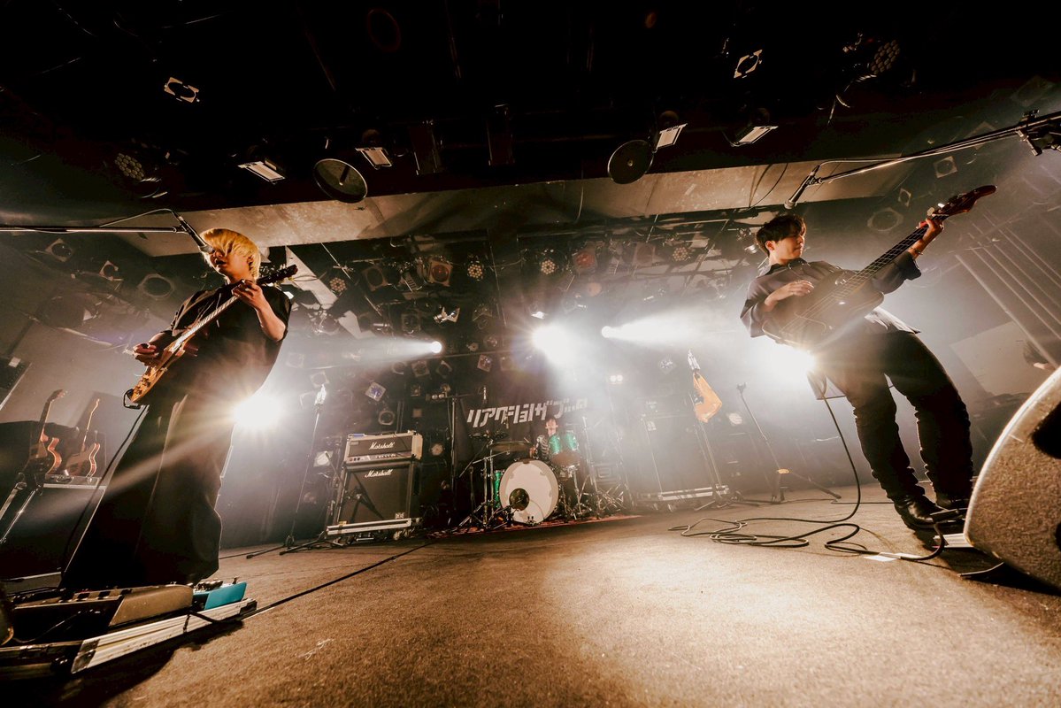 RTB_info's tweet photo. 【 クアトロツアー初日終了🎸 】

●7/2(木) 名古屋CLUB QUATTRO

リアクション ザ ブッタ
QUATTRO TOUR 2026
Road to Zepp DiverCity

GUEST : SHE'S

photo by @mini12du 

念願のSHE'Sとの2マンありがとうございました🩵
明日は梅田クアトロで会いましょう!! https://t.co/n0p7ZqgFRt
