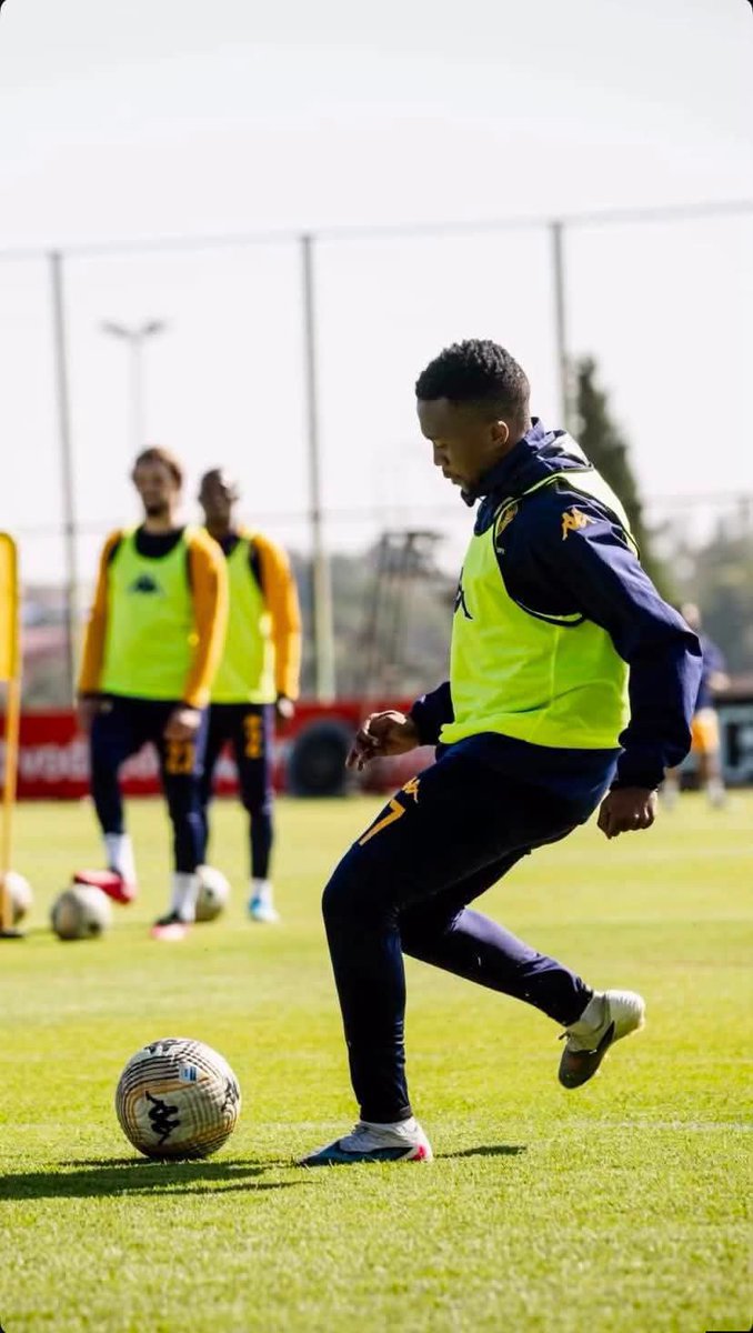 Soccer_Update2's tweet photo. Kaizer Chiefs pre-season preparations under the guidance of Fernando Da Cruz ✌️⚽️ https://t.co/n4T926oZgM