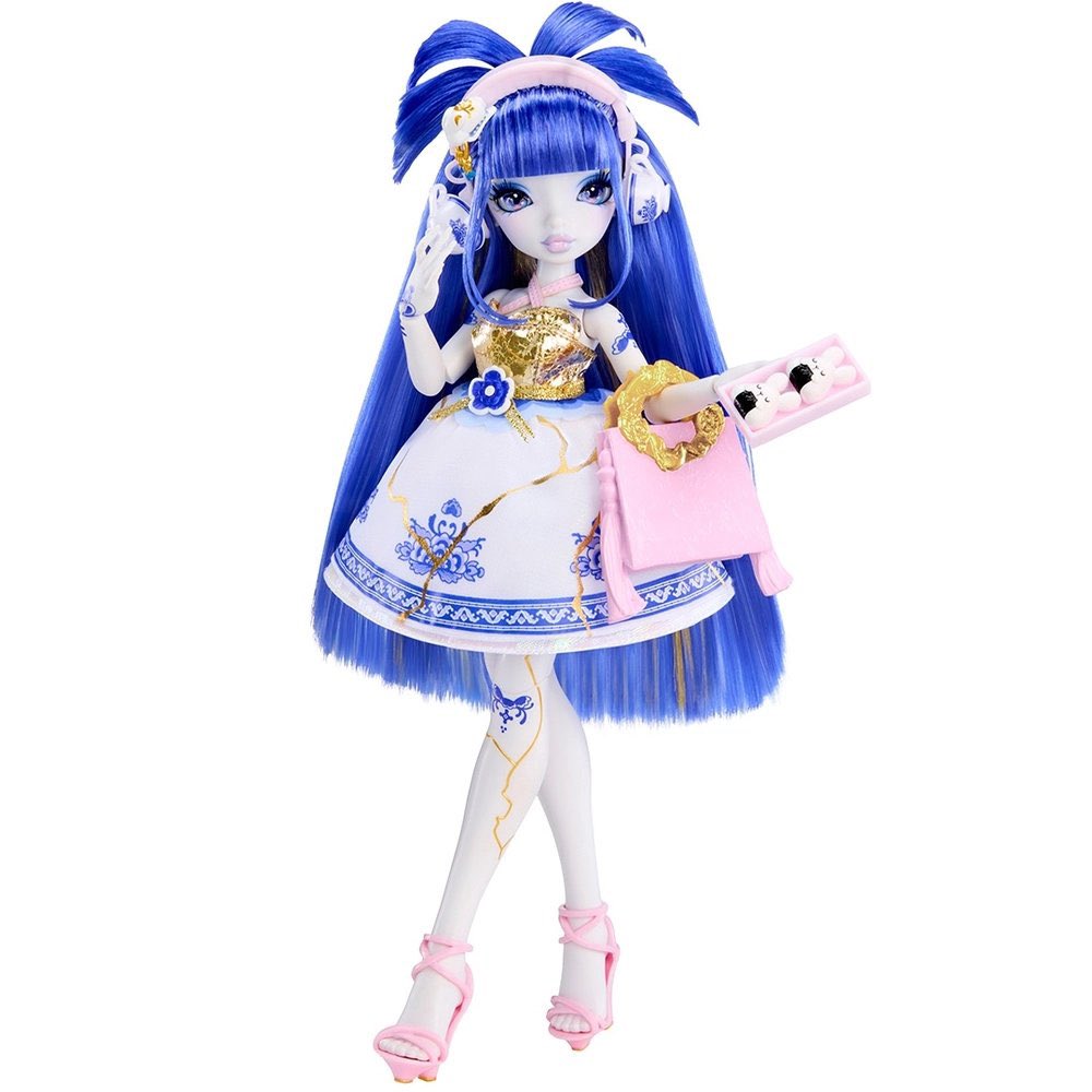 twiinzroxxi's tweet photo. i love beautiful dolls finally being back on shelves https://t.co/ikYGIcAXhJ